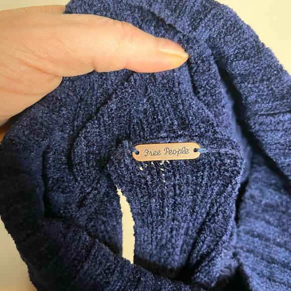 FREE PEOPLE Navy Blue Moon chenille tunic mini sweater dress Size Medium - Picture 4 of 6